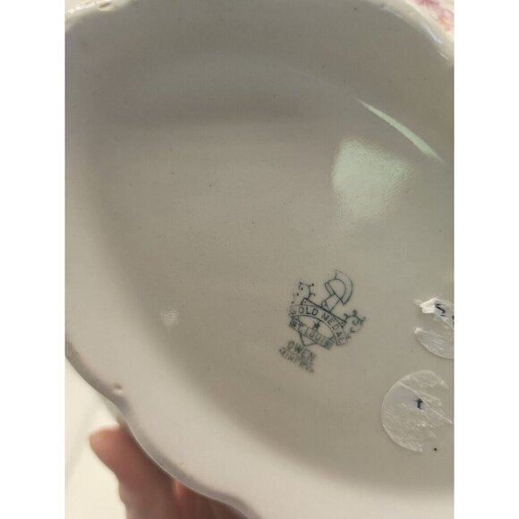 Romantic Vintage Covered Vegetable Dish - Owen Miverva Gold Medal St. Louis flaw - Picture 5 of 9